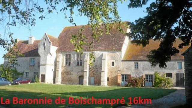مبيت وإفطار Saint-Sauveur-de-Carrouges Haras De La Croix D'Argent المظهر الخارجي الصورة